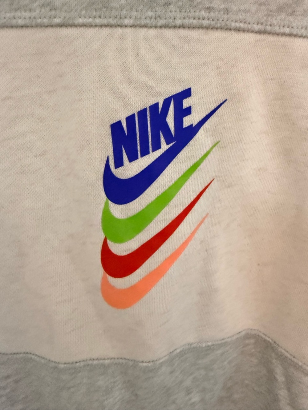 Nike Cropped Hoodie Women’s XS Gray Cream Colorblock Multicolor Logo Sweatshirt - Picture 5 of 8